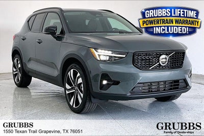 2026 Volvo XC40 B5 Plus
