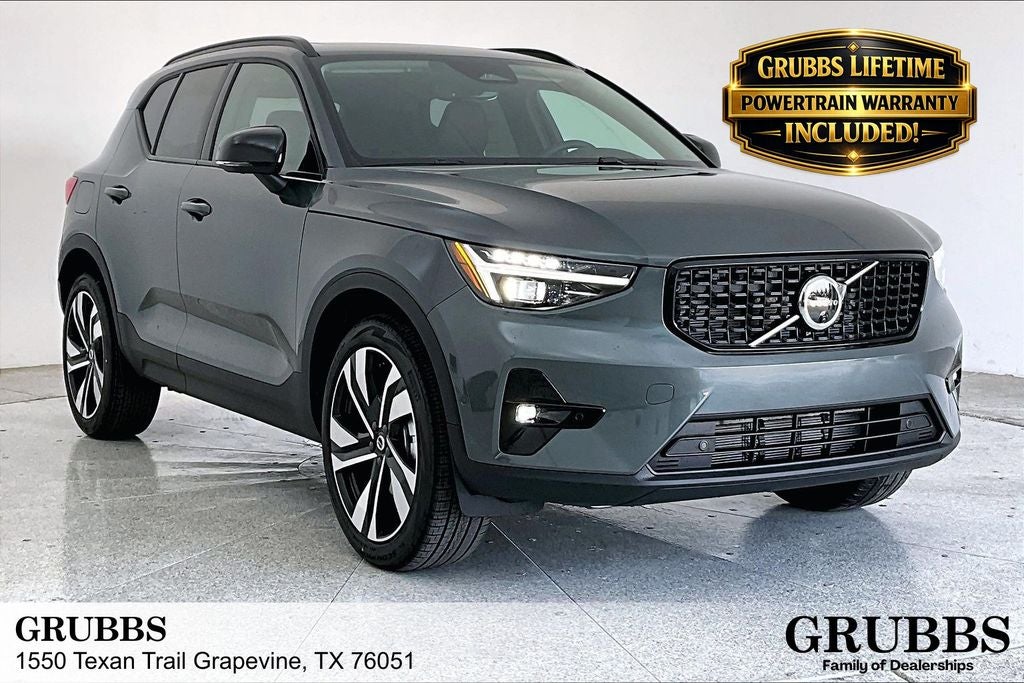 2026 Volvo XC40 B5 Plus