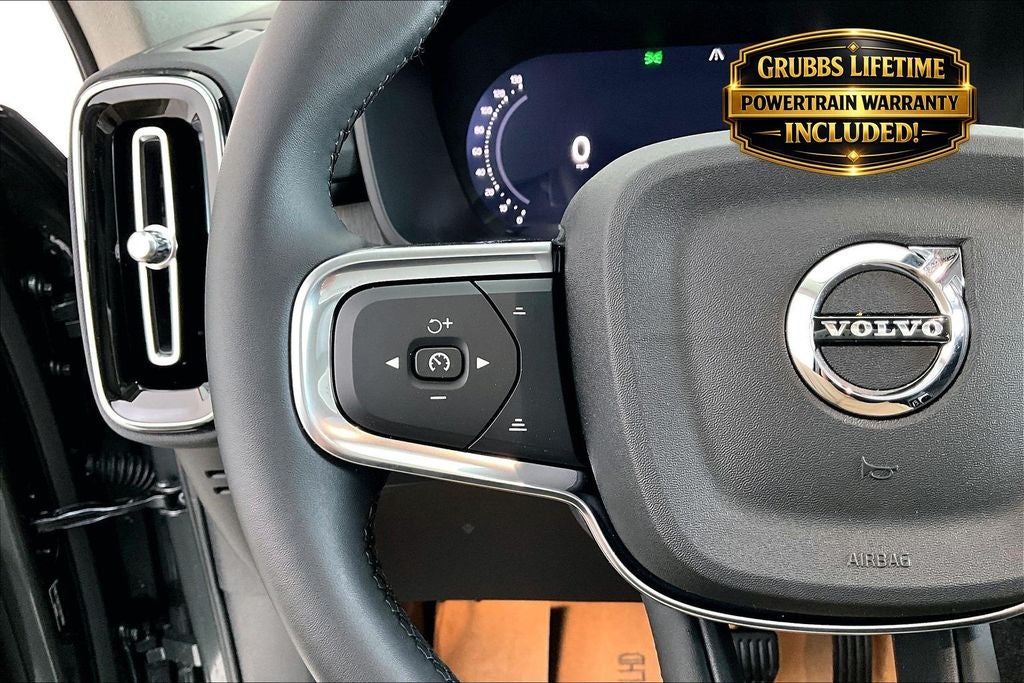 2026 Volvo XC40 B5 Plus