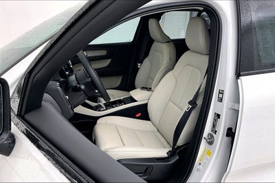 2026 Volvo XC40 B5 Plus