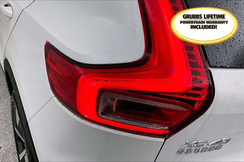 2026 Volvo XC40 B5 Plus