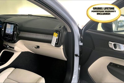 2026 Volvo XC40 B5 Plus