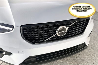 2026 Volvo XC40 B5 Plus