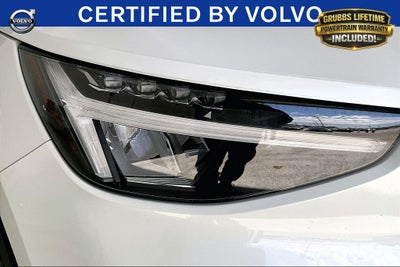 2025 Volvo XC40 B5 Plus Dark Theme