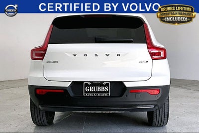 2025 Volvo XC40 B5 Plus Dark Theme