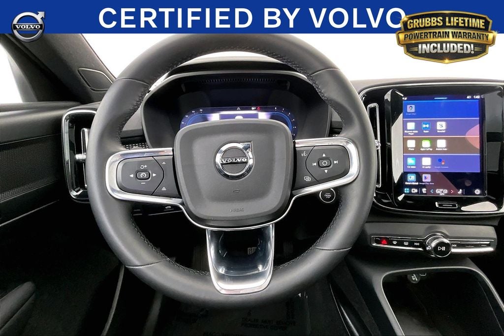 2025 Volvo XC40 B5 Plus Dark Theme