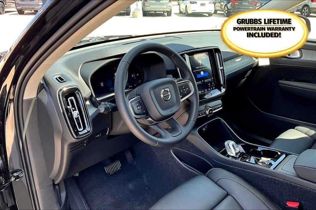 2026 Volvo XC40 B5 Plus