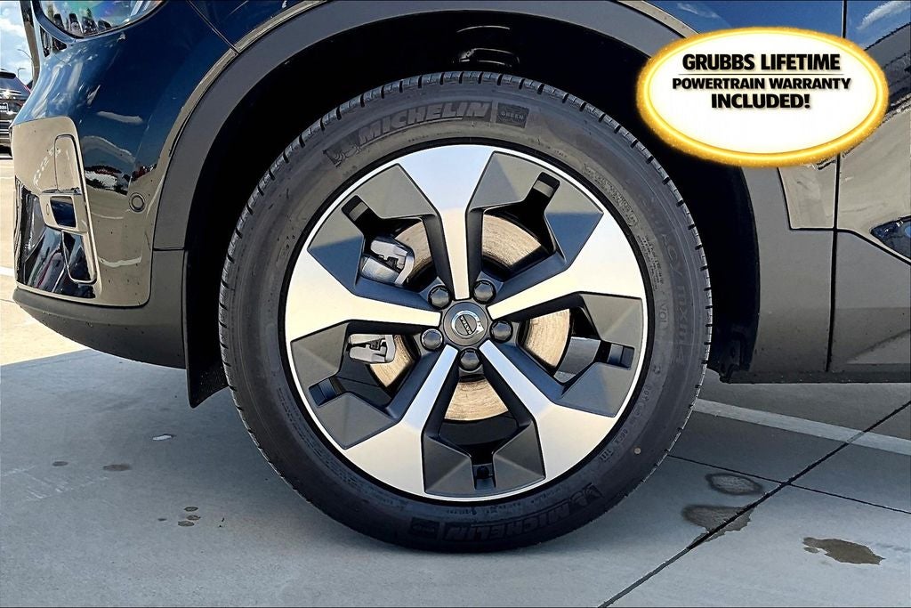 2026 Volvo XC40 B5 Plus