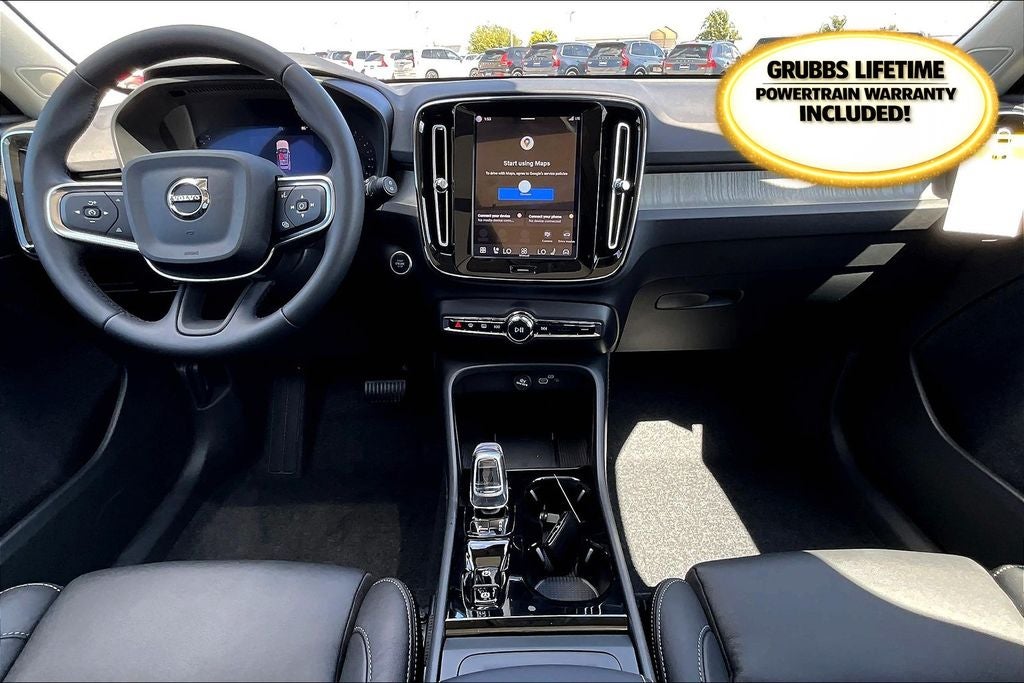 2026 Volvo XC40 B5 Plus