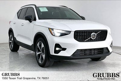 2026 Volvo XC40 B5 Plus