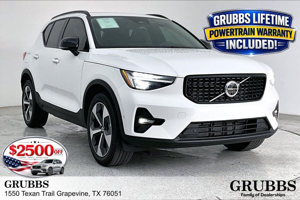 2026 Volvo XC40 B5 Plus