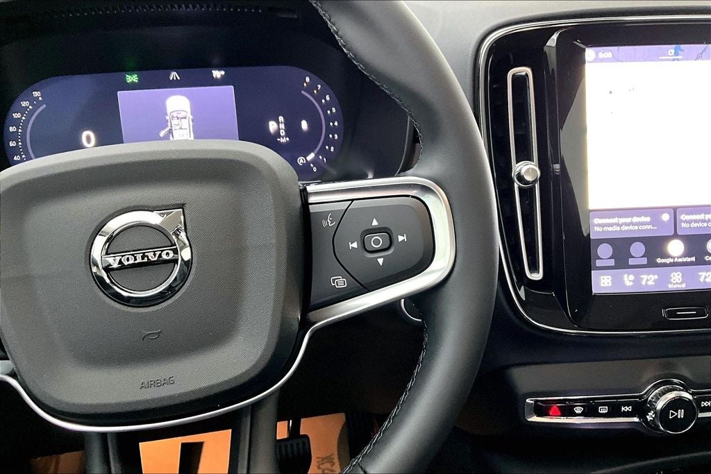 2026 Volvo XC40 B5 Plus