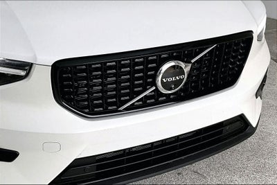 2026 Volvo XC40 B5 Plus