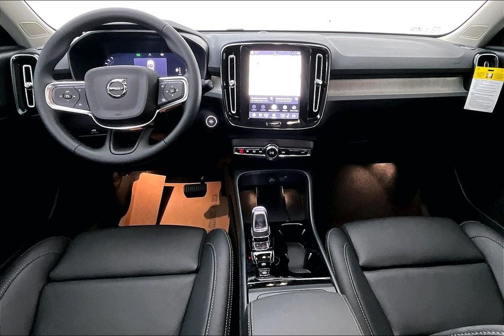 2026 Volvo XC40 B5 Plus