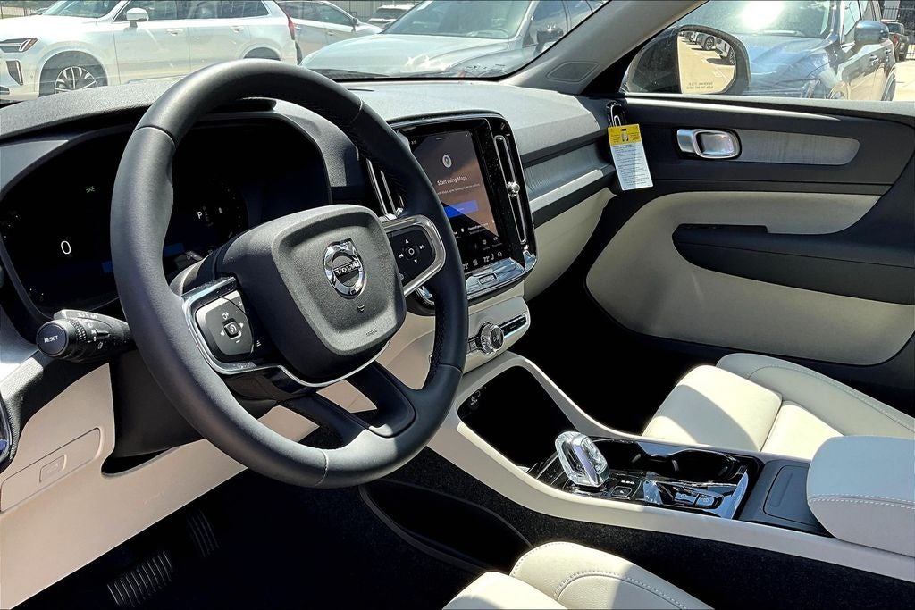 2026 Volvo XC40 B5 Plus