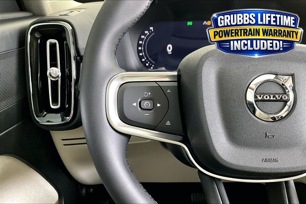 2026 Volvo XC40 B5 Plus