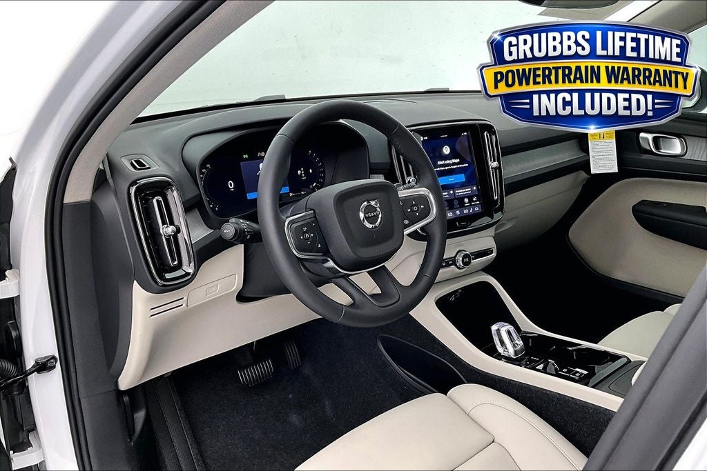2026 Volvo XC40 B5 Plus
