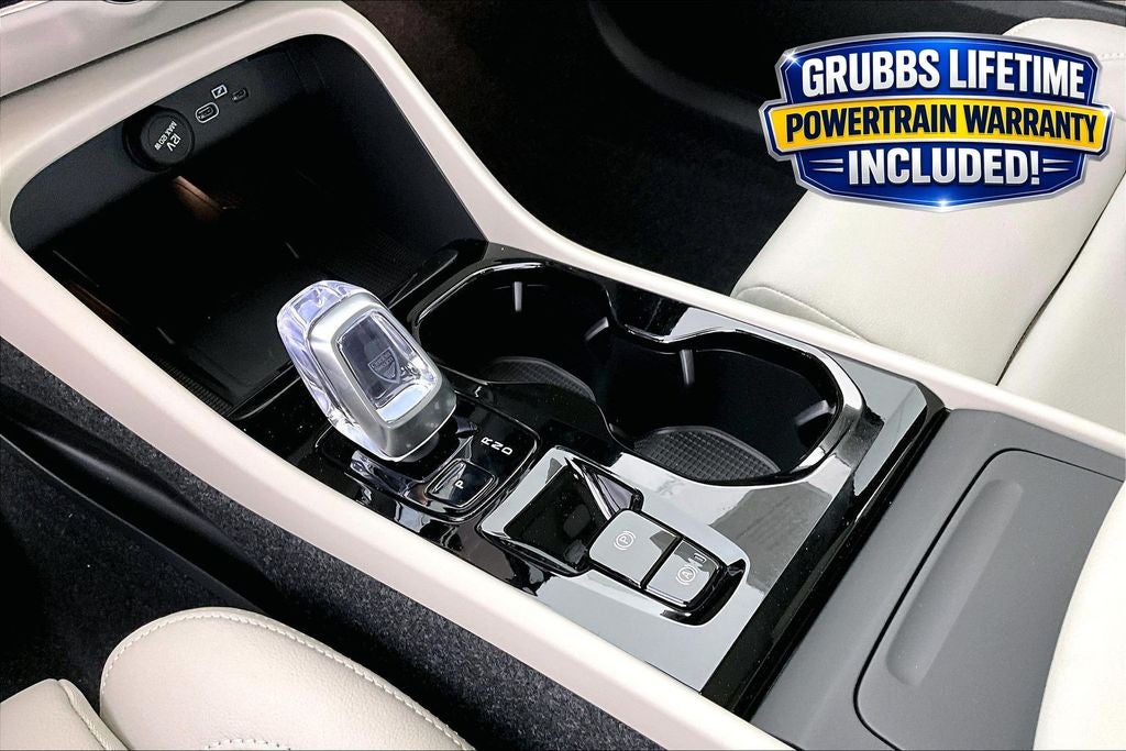2026 Volvo XC40 B5 Plus