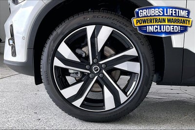 2026 Volvo XC40 B5 Plus