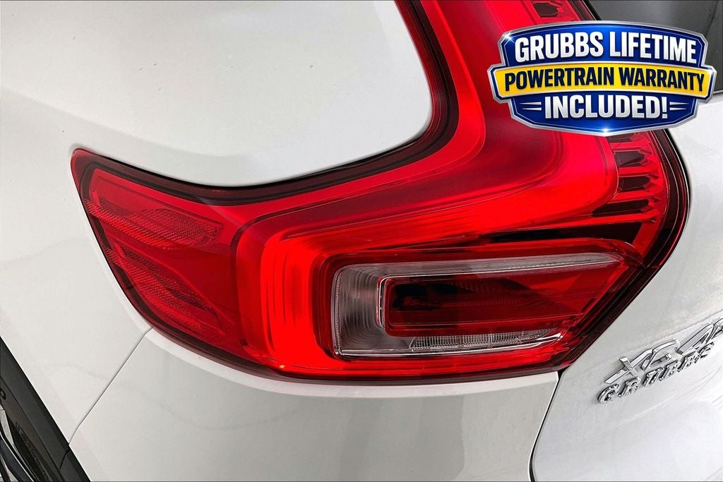 2026 Volvo XC40 B5 Plus