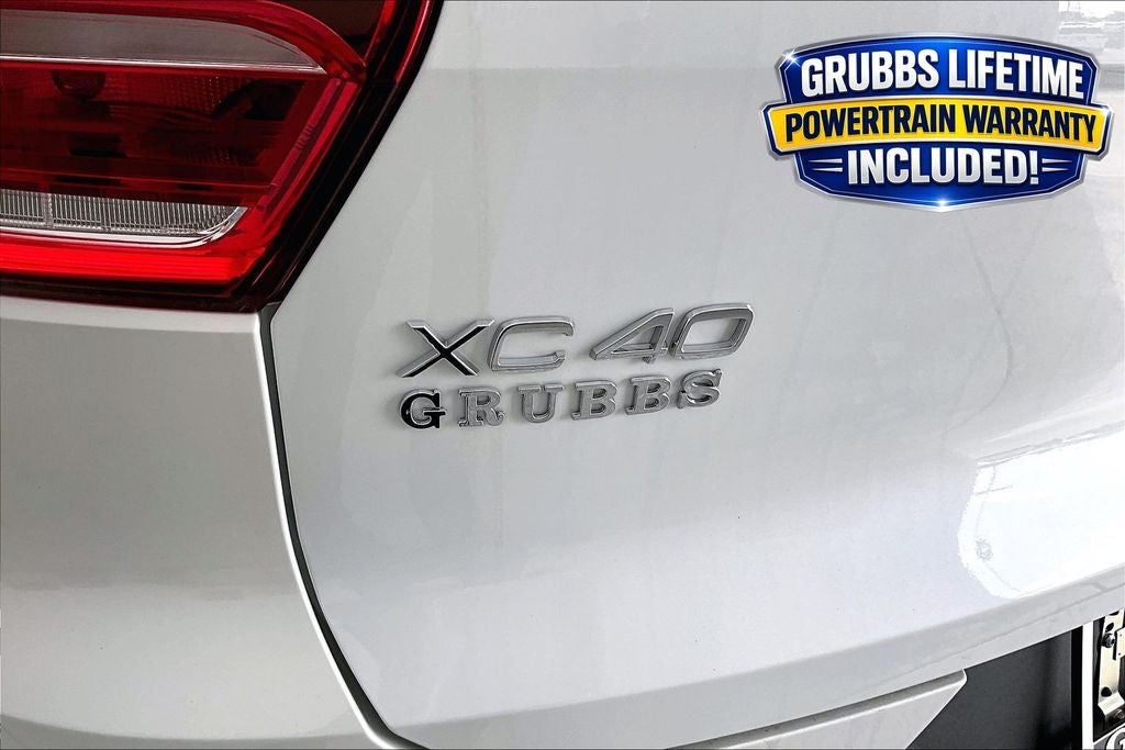 2026 Volvo XC40 B5 Plus