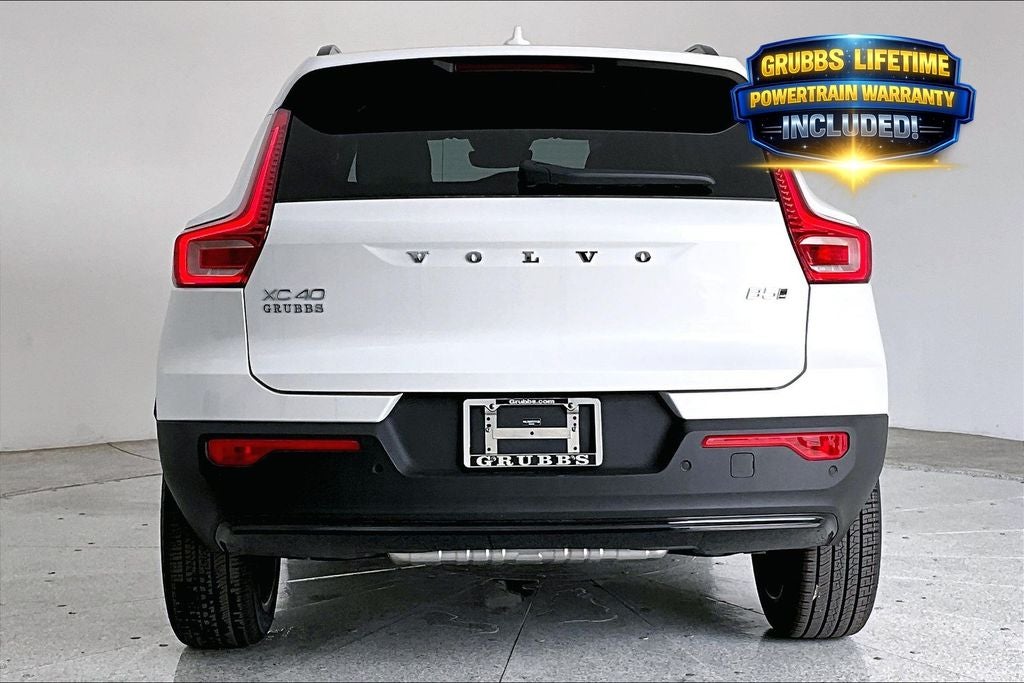 2026 Volvo XC40 B5 Plus