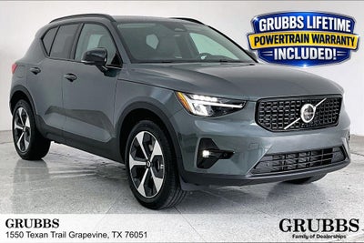 2026 Volvo XC40 B5 Plus