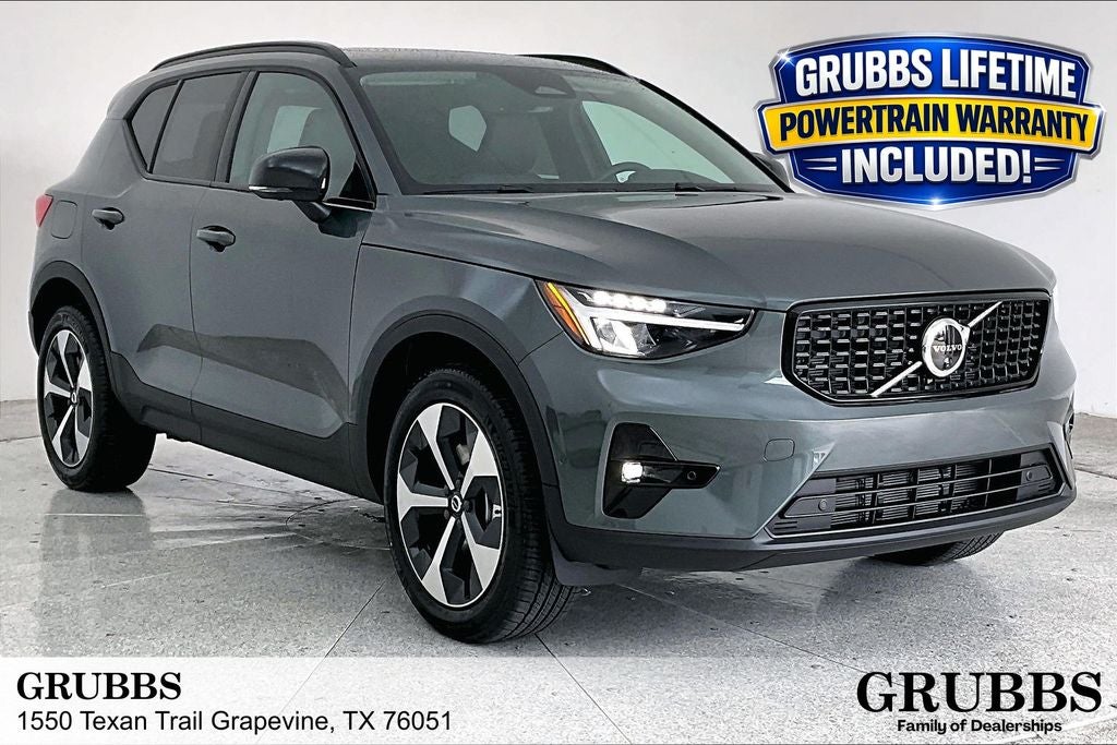 2026 Volvo XC40 B5 Plus