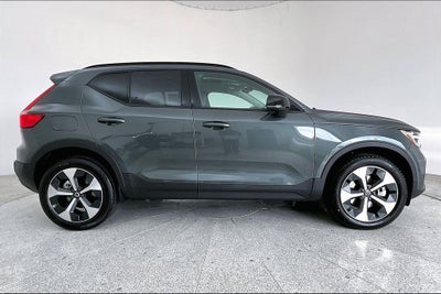 2026 Volvo XC40 B5 Plus