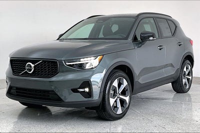 2026 Volvo XC40 B5 Plus