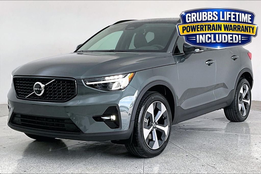 2026 Volvo XC40 B5 Plus
