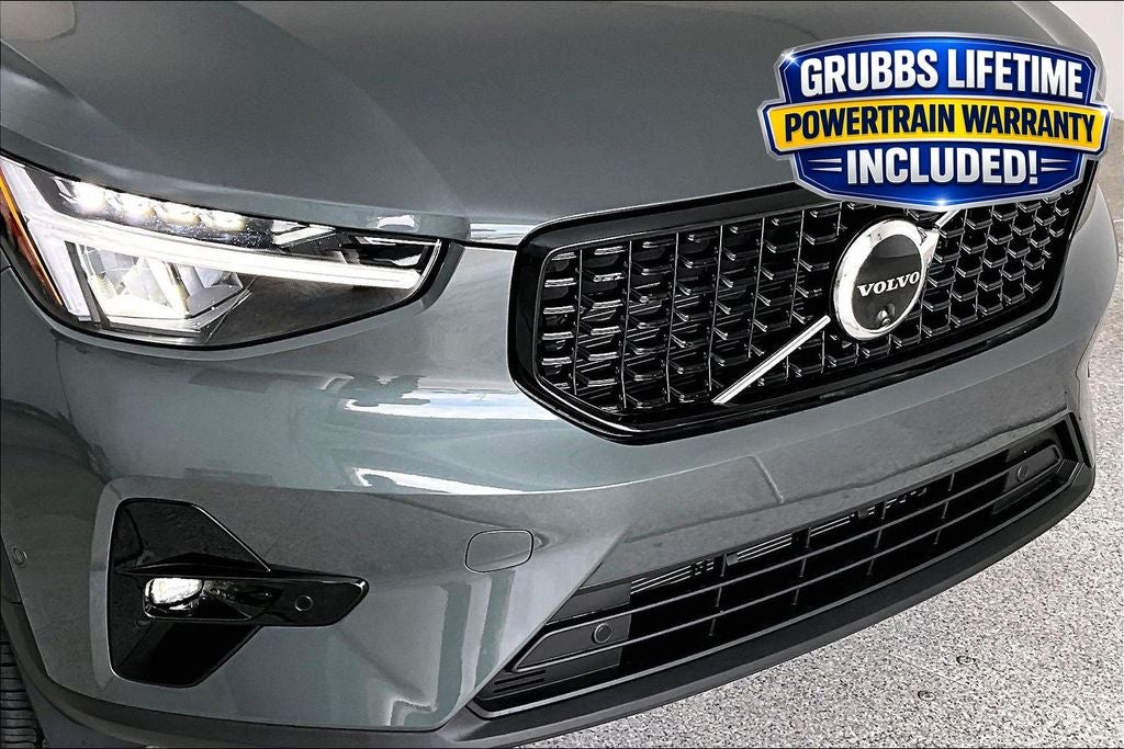 2026 Volvo XC40 B5 Plus