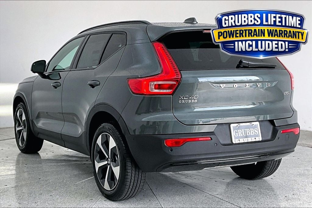 2026 Volvo XC40 B5 Plus