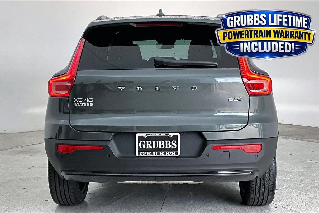 2026 Volvo XC40 B5 Plus