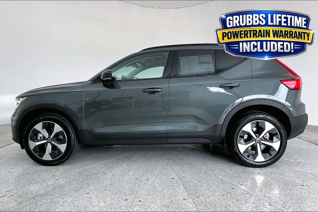 2026 Volvo XC40 B5 Plus