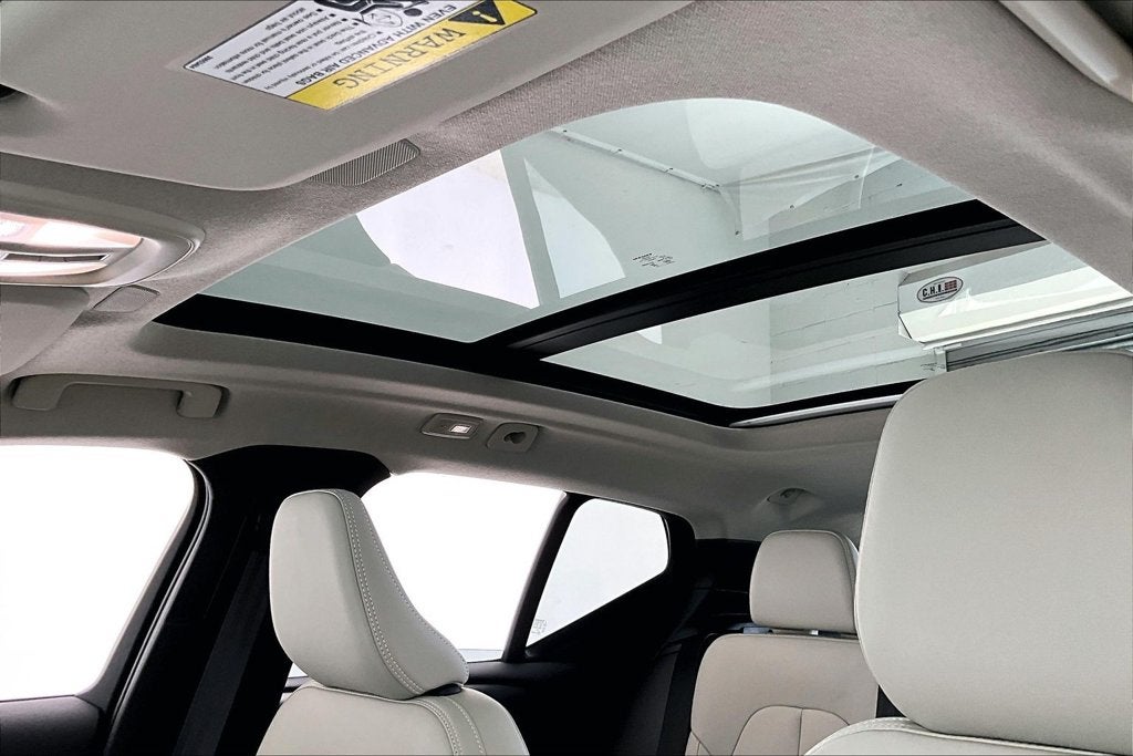 2026 Volvo XC40 B5 Plus