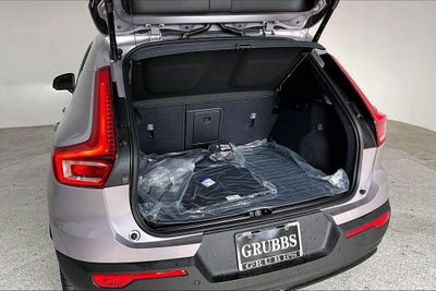 2026 Volvo XC40 B5 Plus