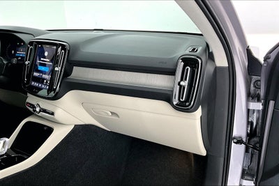 2026 Volvo XC40 B5 Plus