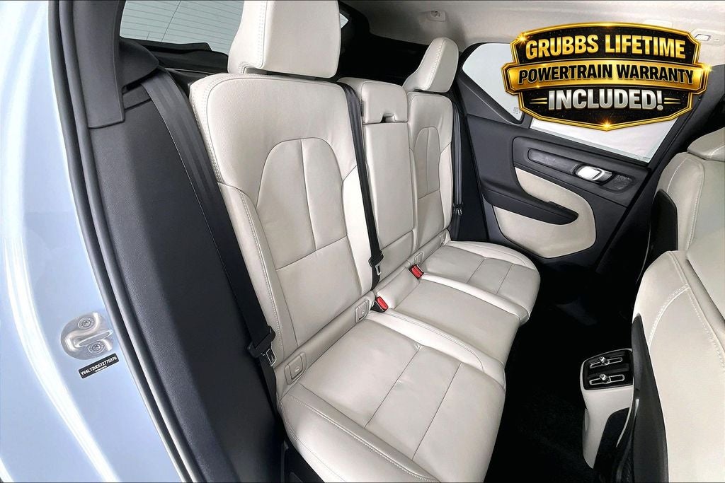 2026 Volvo XC40 B5 Plus