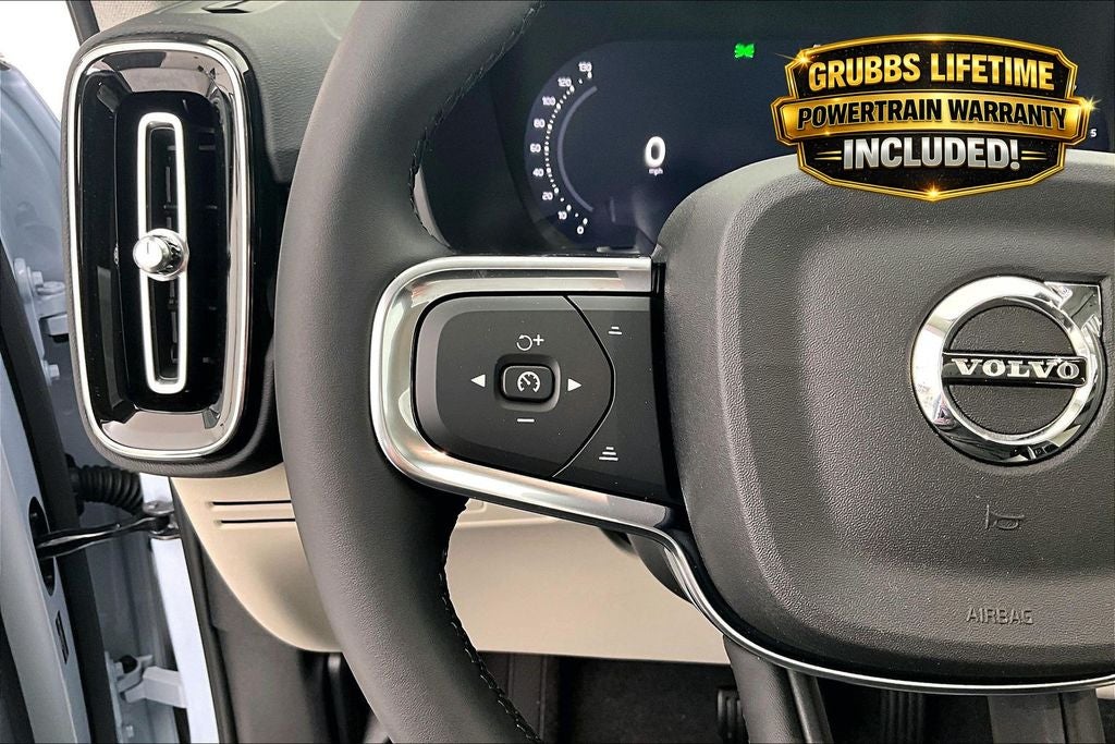 2026 Volvo XC40 B5 Plus