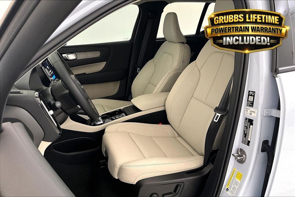 2026 Volvo XC40 B5 Plus