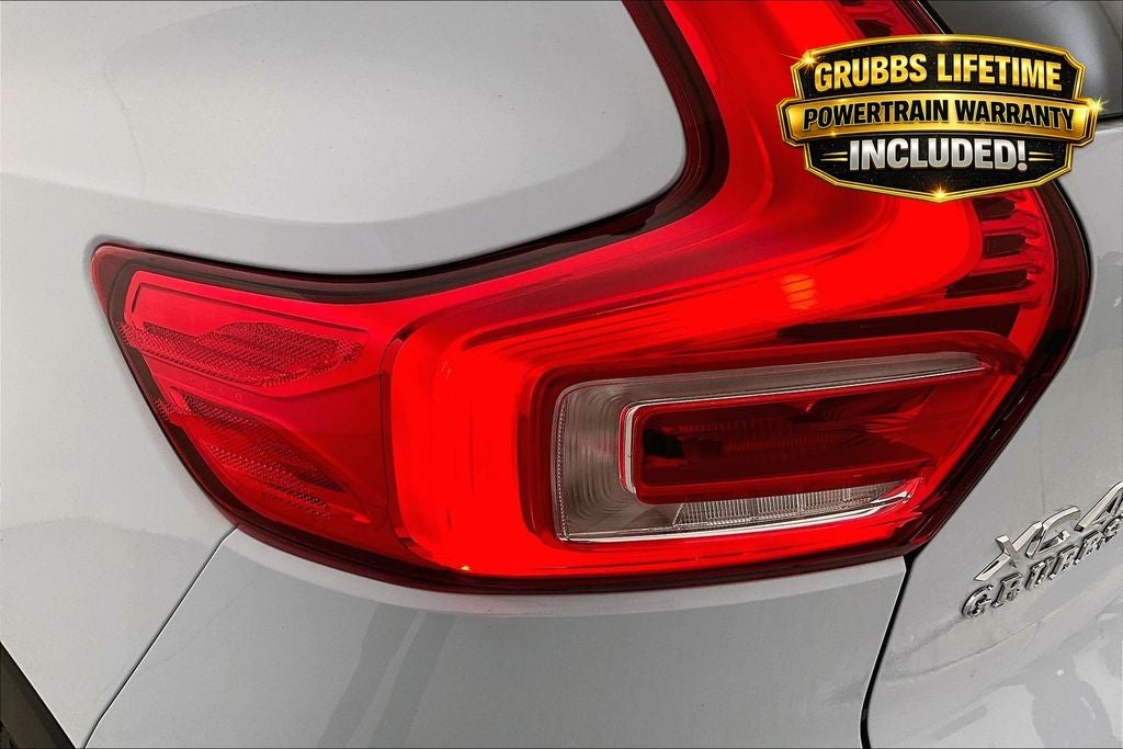 2026 Volvo XC40 B5 Plus