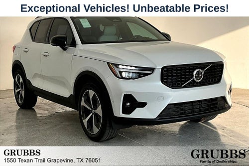 2026 Volvo XC40 B5 Plus