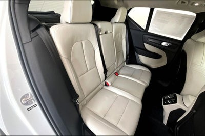 2026 Volvo XC40 B5 Plus