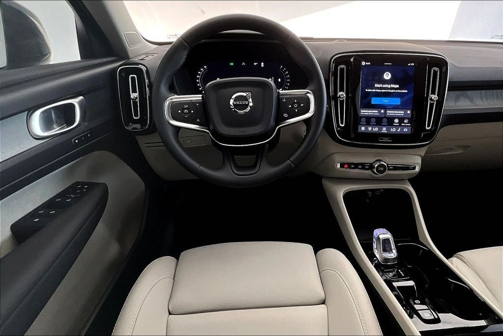 2026 Volvo XC40 B5 Plus