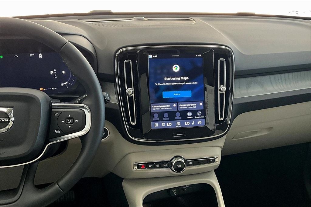 2026 Volvo XC40 B5 Plus