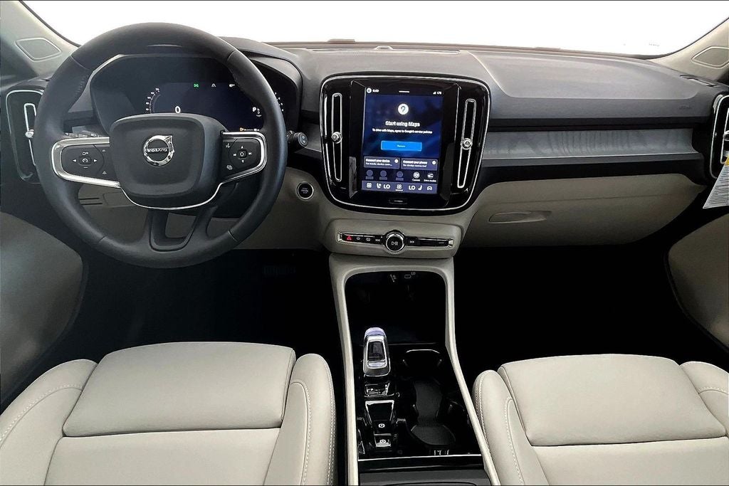 2026 Volvo XC40 B5 Plus