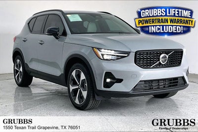 2026 Volvo XC40 B5 Plus