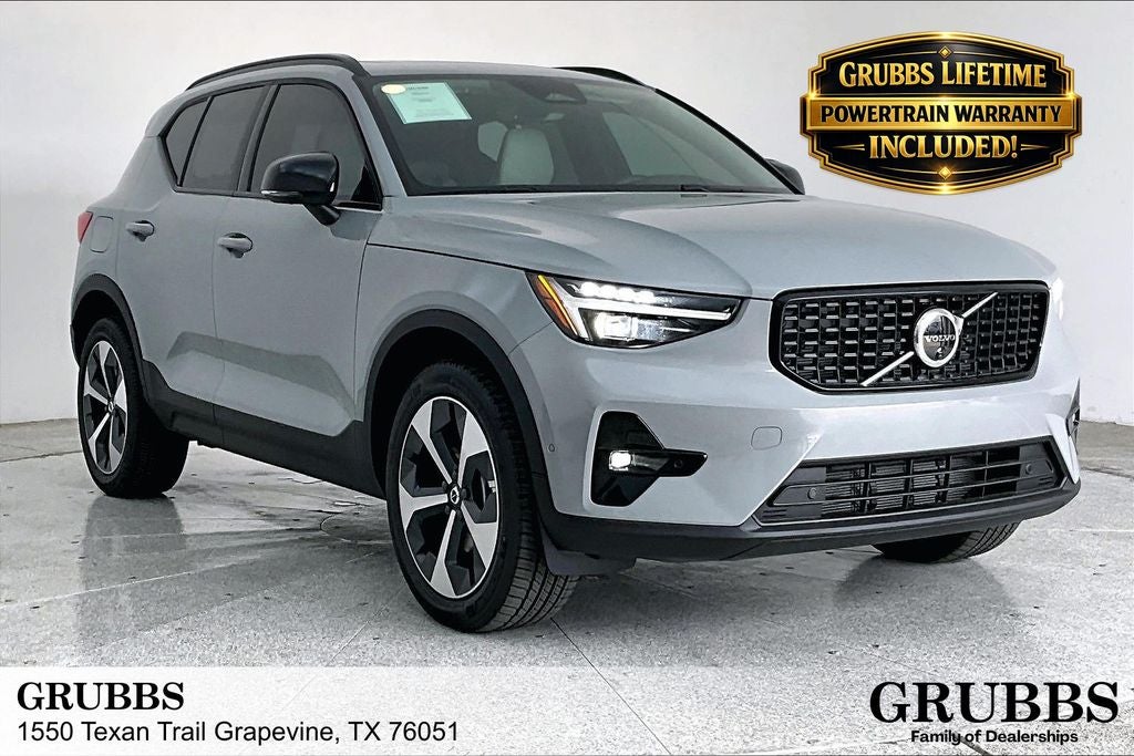 2026 Volvo XC40 B5 Plus