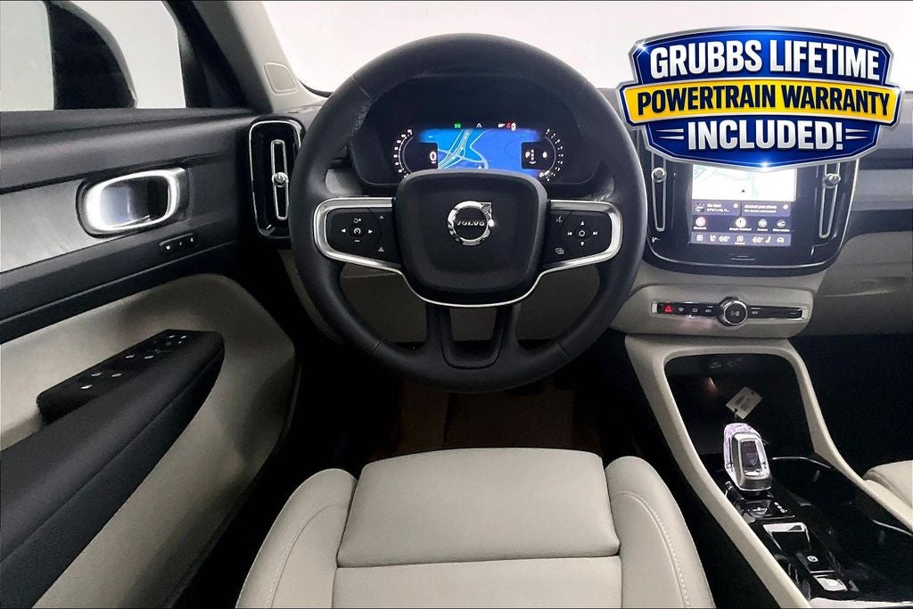 2026 Volvo XC40 B5 Plus